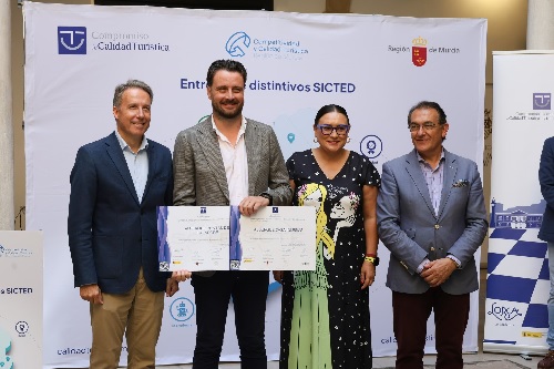 Albergue Juvenil Puntas de Calnegre. Mejoras e instalaci�n de un parque infantil. 